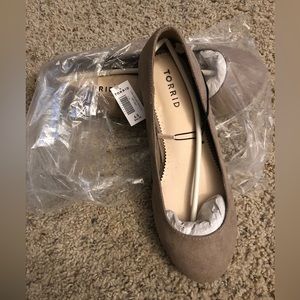 Torrid dark taupe basic round toe flats suede 6.5